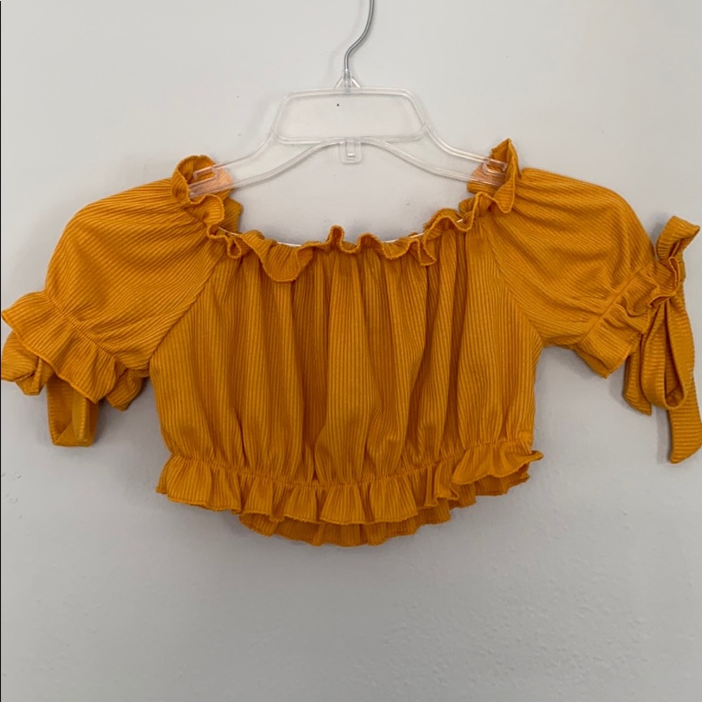 Women Pretty Little Thing top / Size:4